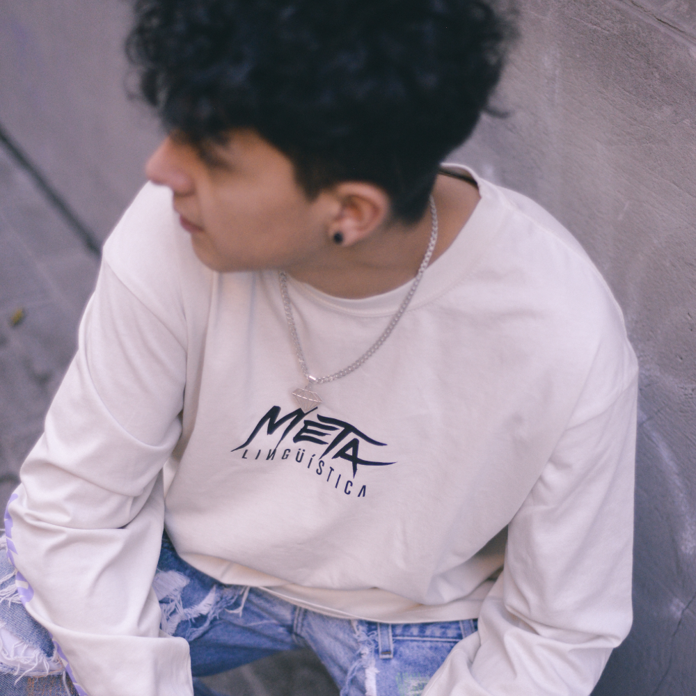 Polera manga larga 'Metalinguistica'